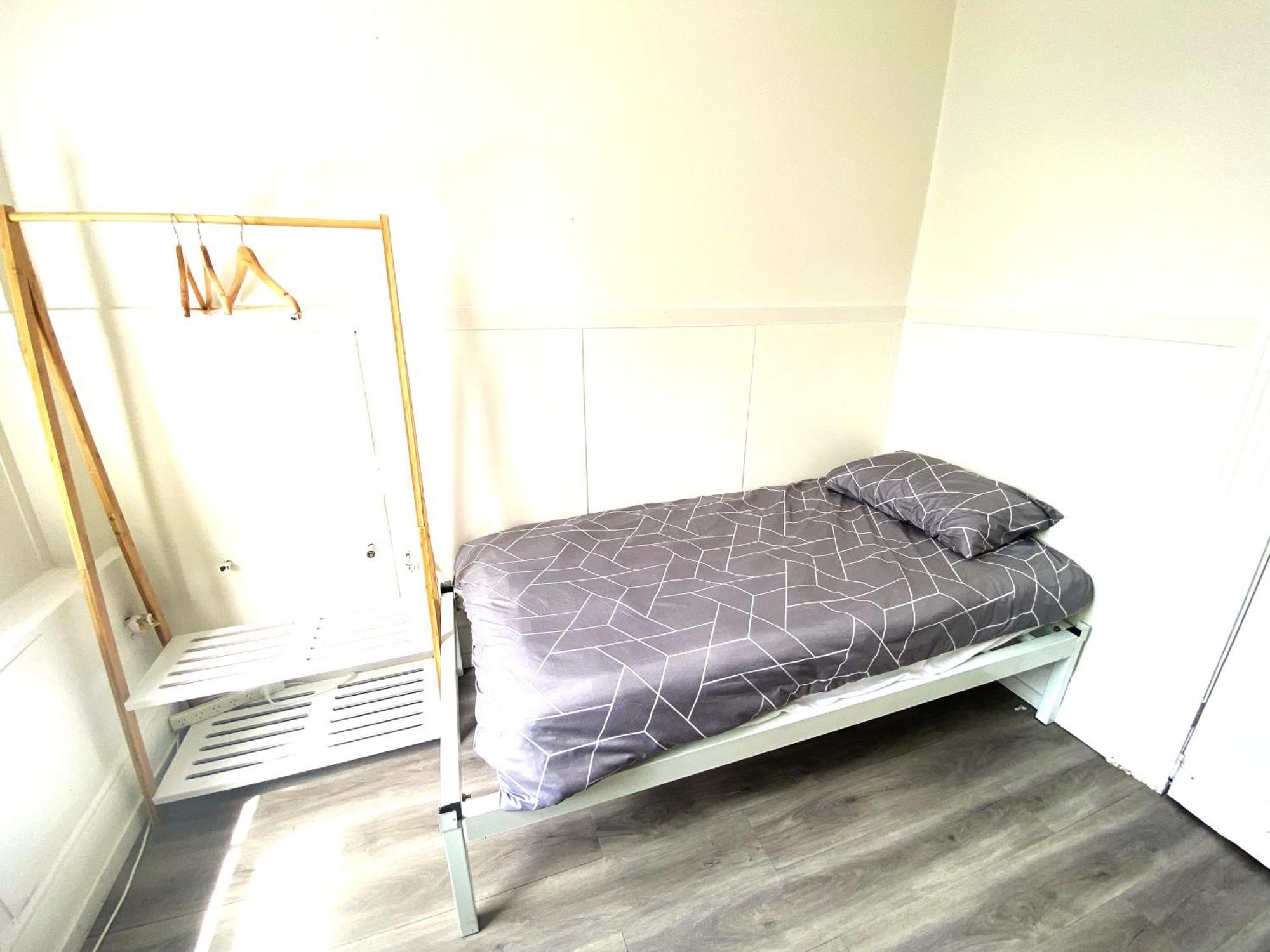 215 Edinburgh Castle Hostel โอ๊คแลนด์ ภายนอก รูปภาพ