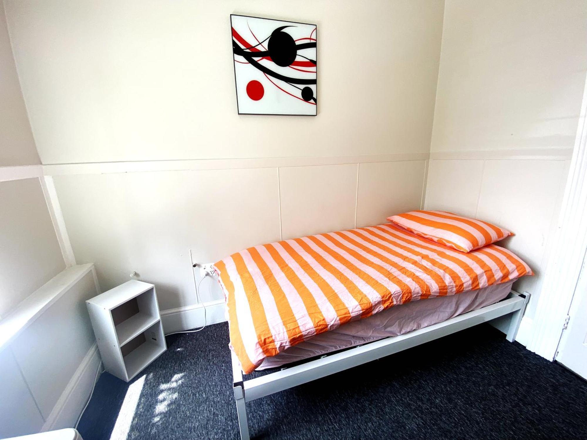 215 Edinburgh Castle Hostel โอ๊คแลนด์ ภายนอก รูปภาพ